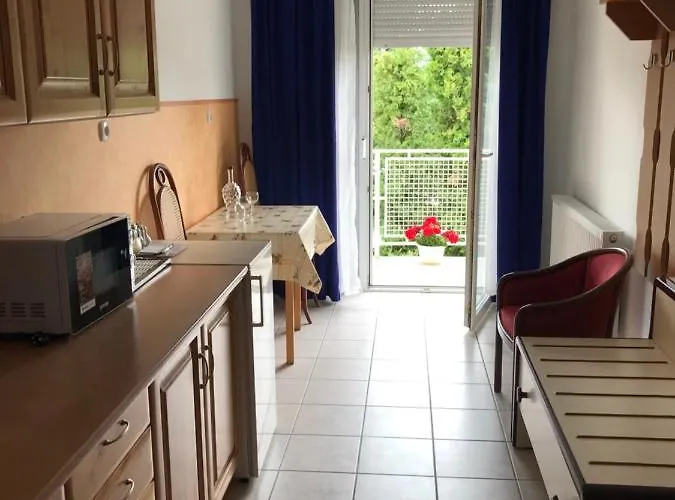 Veronika Appartement *